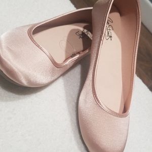 City Street size 7 cream color ballerina flats